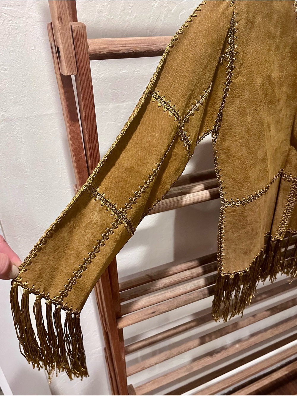 Vintage-Inspired Fringe Suede Jacket - Brown - Picture 4 of 9